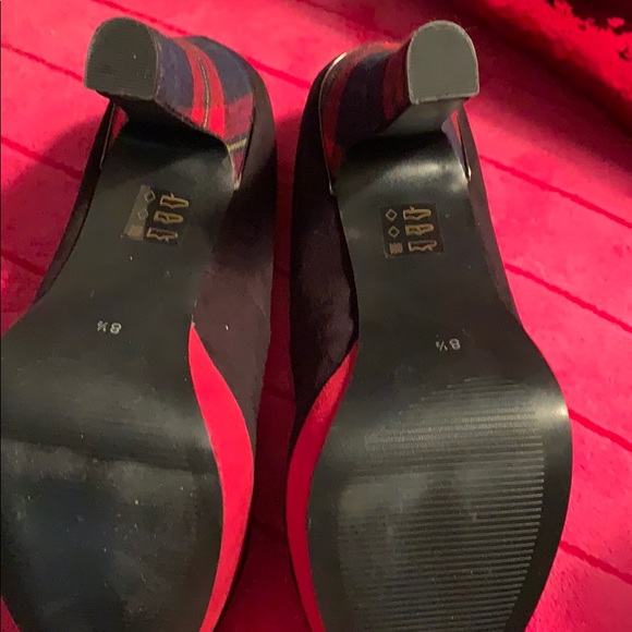 Black and tartan heels - Picture 4 of 4